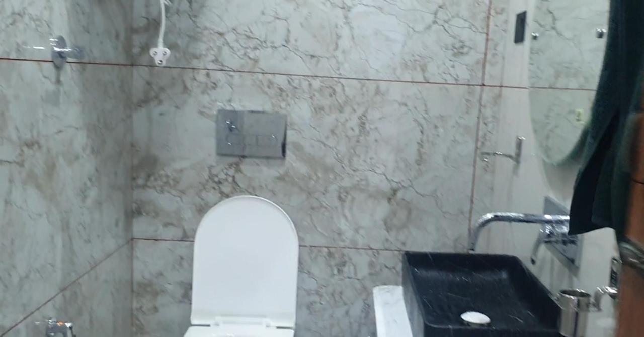 Hotel Resonance Exotic Srīnagar Extérieur photo