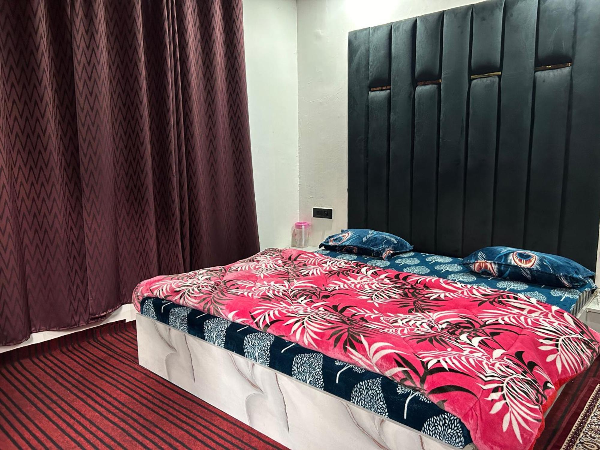Hotel Resonance Exotic Srīnagar Extérieur photo