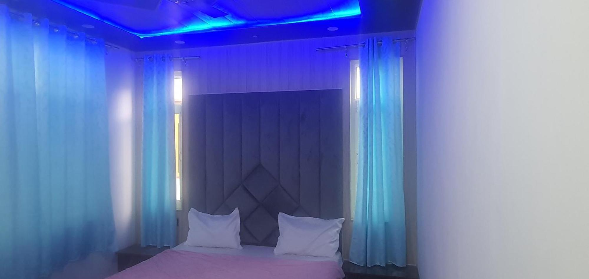 Hotel Resonance Exotic Srīnagar Extérieur photo